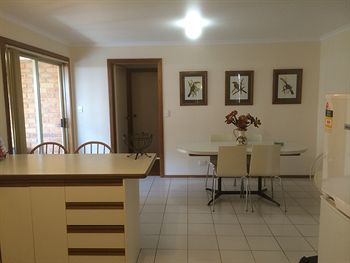 Australian Home Away @ Doncaster Andersons Creek 2 - Hervey Bay Accommodation 9