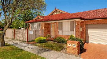 Waverley Corporate Townhouses - Hervey Bay Accommodation 1