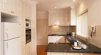 Waverley Corporate Townhouses - Hervey Bay Accommodation 4