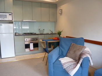 Australian Home Away @ Market Square Melbourne - Hervey Bay Accommodation 7