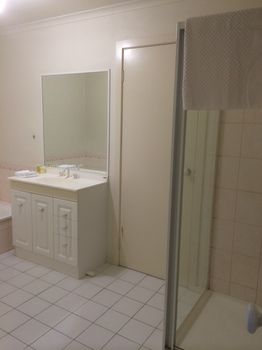 Australian Home Away Ringwood @ Bardia - Hervey Bay Accommodation 0
