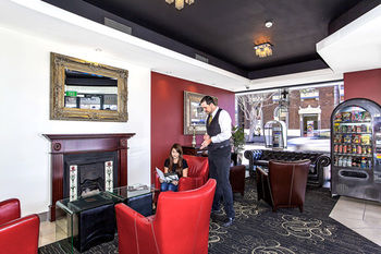 Quality Suites Boulevard On Beaumont - Hervey Bay Accommodation 24