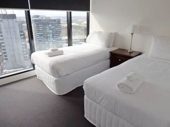 Southbank Apartments - Wrap - Tourism Hervey Bay 4