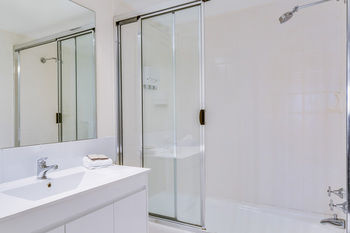 Metro Apartments On King Street - Hervey Bay Accommodation 4