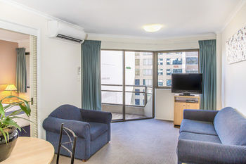 Metro Apartments On King Street - Hervey Bay Accommodation 9