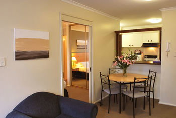Metro Apartments On King Street - Hervey Bay Accommodation 12