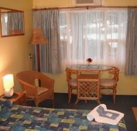 Black Swan Waterfront Motel - Hervey Bay Accommodation