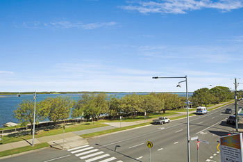 Sandy Shores Luxury Holiday Units - Hervey Bay Accommodation 19