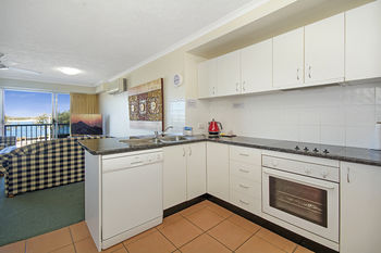Sandy Shores Luxury Holiday Units - Hervey Bay Accommodation 23