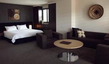 Hotel Ravesis - Hervey Bay Accommodation 2