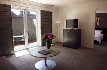 Hotel Ravesis - Hervey Bay Accommodation 4