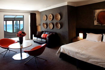 Hotel Ravesis - Hervey Bay Accommodation 9