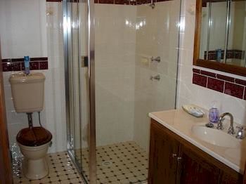 Lochinvar House B&B - Hervey Bay Accommodation 9