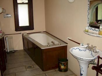 Lochinvar House B&B - Hervey Bay Accommodation 14