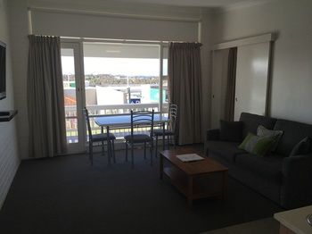 Harbourview Serviced Apartments - Hervey Bay Accommodation 40