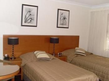 The Denman - Hervey Bay Accommodation 4