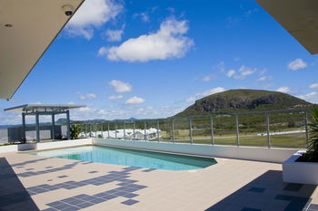 White Shells Luxury Apartments - Hervey Bay Accommodation 1