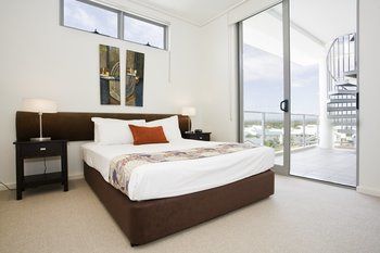 White Shells Luxury Apartments - Hervey Bay Accommodation 6