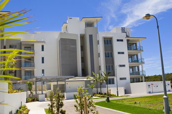 White Shells Luxury Apartments - Hervey Bay Accommodation 24