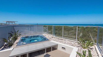 White Shells Luxury Apartments - Hervey Bay Accommodation 35