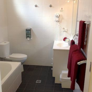 Ashton Townhouse Motel And Suites - Hervey Bay Accommodation 11