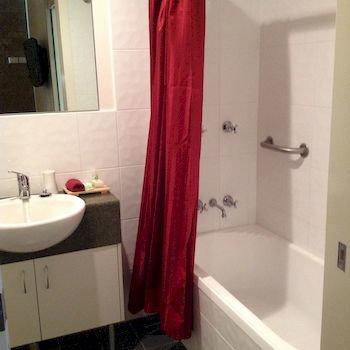 Ashton Townhouse Motel And Suites - Hervey Bay Accommodation 12