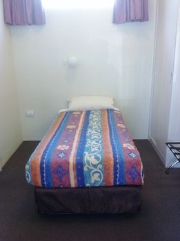 Ashton Townhouse Motel And Suites - Hervey Bay Accommodation 18