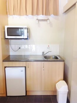 Ashton Townhouse Motel And Suites - Hervey Bay Accommodation 24