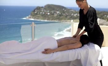Jonahs Restaurant & Accommodation, Whale Beach - Hervey Bay Accommodation 1