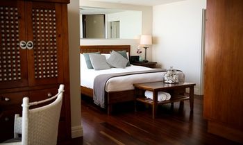 Jonahs Restaurant & Accommodation, Whale Beach - Hervey Bay Accommodation 11
