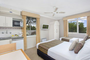 Boronia Lodge Burwood - Hervey Bay Accommodation 5