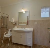 Cadman Motor Inn amp Apartments - Hervey Bay Accommodation