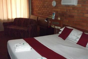 Hilldrop Motor Inn - Hervey Bay Accommodation 2