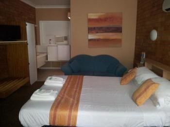 Hilldrop Motor Inn - Hervey Bay Accommodation 10