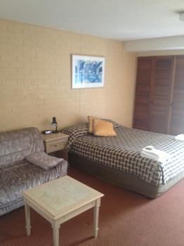 Bathurst Apartments - Hervey Bay Accommodation 6