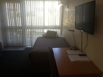 Bathurst Apartments - Hervey Bay Accommodation 11