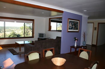 Maleny Mountain Retreat - Tourism Hervey Bay 3