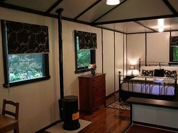 Tudor Cottages Mt Dandenong - Hervey Bay Accommodation 10