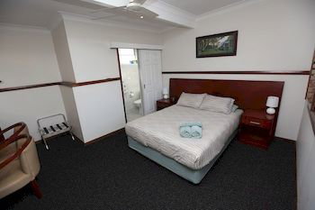 Across Country Motel And Serviced Apartments - Tourism Hervey Bay 2