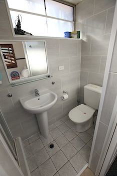 Across Country Motel And Serviced Apartments - Tourism Hervey Bay 3