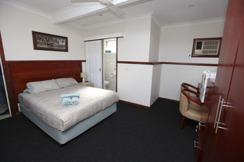 Across Country Motel And Serviced Apartments - Tourism Hervey Bay 15