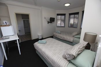 Across Country Motel And Serviced Apartments - Tourism Hervey Bay 19