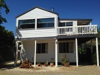 Yarraglen BnB - Hervey Bay Accommodation 24
