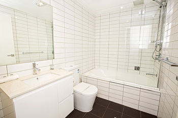 Astina Serviced Apartments - Parkside - Hervey Bay Accommodation 1