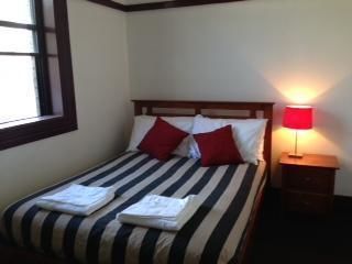 The Cooks Hill Hotel - Hervey Bay Accommodation 0