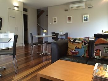 Chaucer Palms Boutique Bed & Breakfast - Hervey Bay Accommodation 3