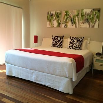 Chaucer Palms Boutique Bed & Breakfast - Hervey Bay Accommodation 6