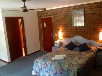 Tooleybuc Motel - Hervey Bay Accommodation 0