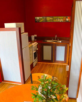 Valley Farm Vineyard Cottages - Hervey Bay Accommodation 7