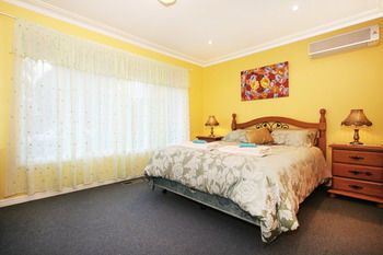 Roseland Holiday House - Hervey Bay Accommodation 3
